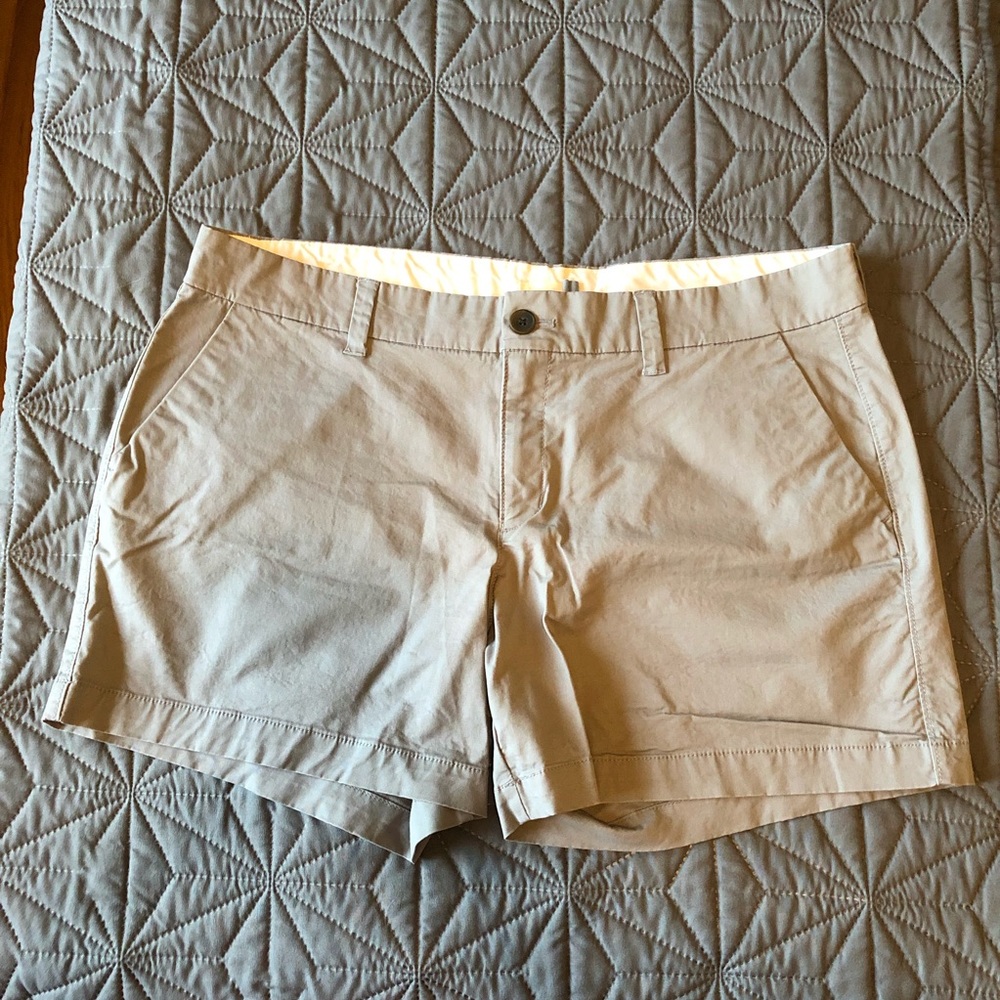 Grey shorts